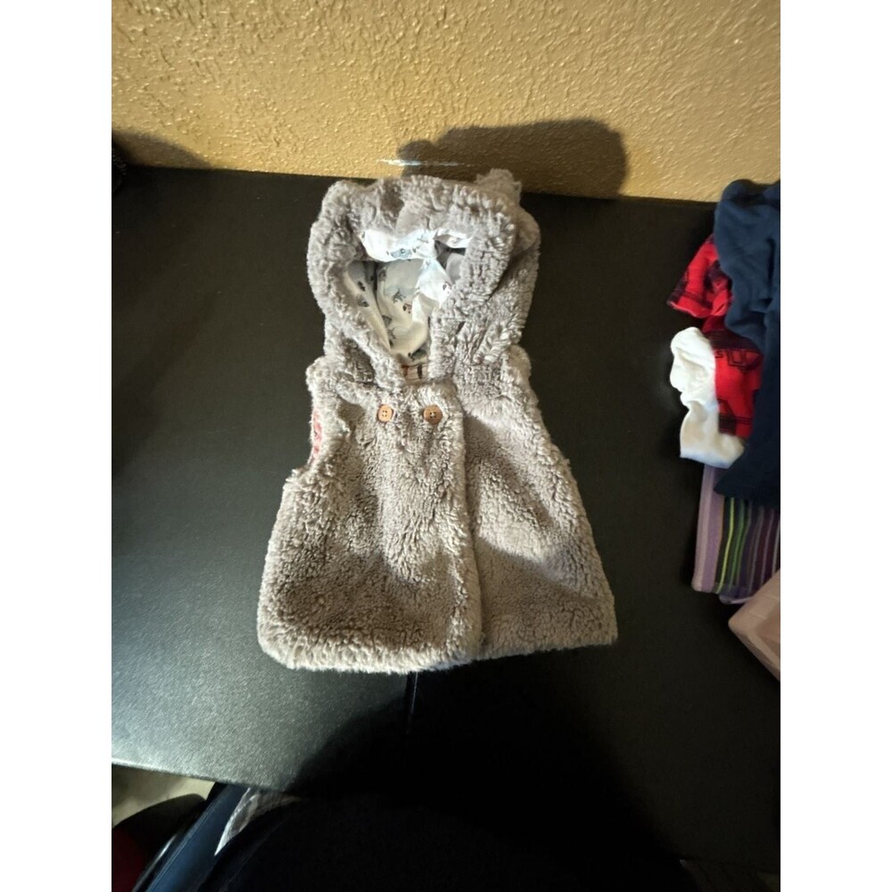 Catherine Malandrino Size 3-6M Faux Fur Vest